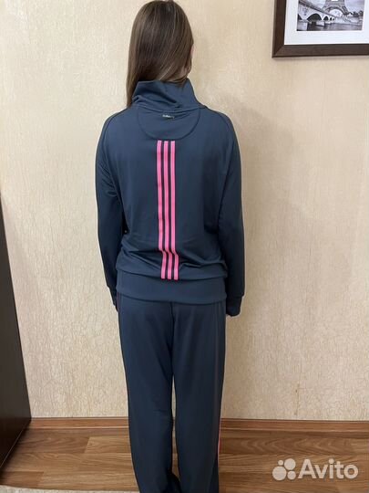 Спортивный костюм adidas женский