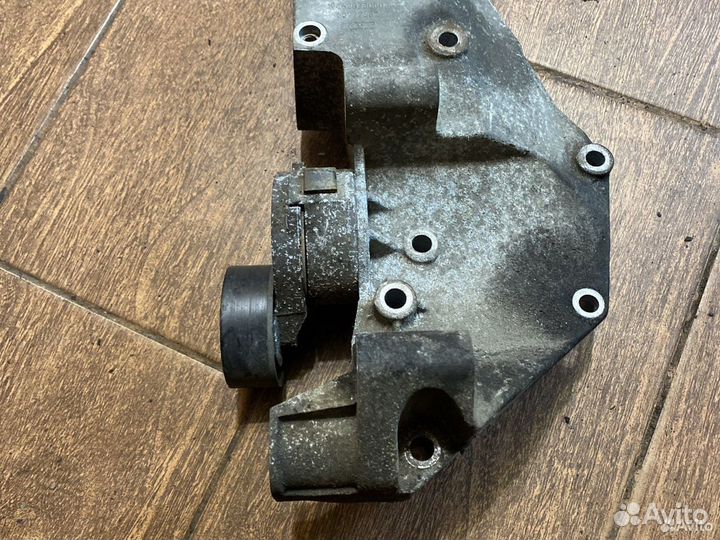Кронштейн генератора Ford Mondeo 4 2.0 azba