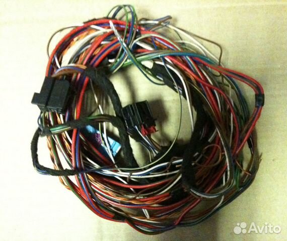 Проводка электропривода крышки багажника Audi Q5