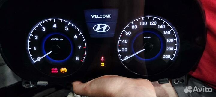 Панель приборов Hyundai Solaris 1