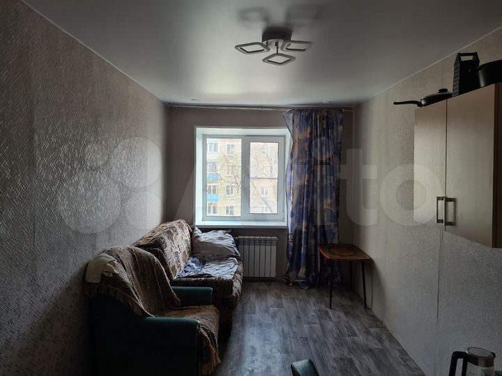 Комната 18 м² в 4-к., 4/4 эт.