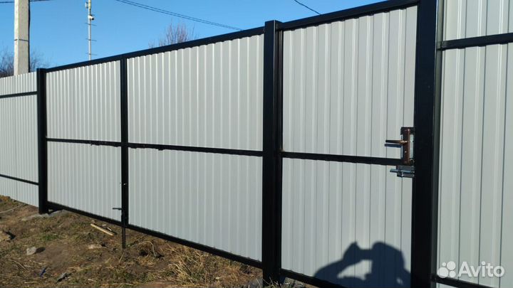 Заборы из профнастила