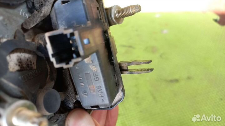 Ручка открывания багажника Рено Лагуна 2. Хэтчбек