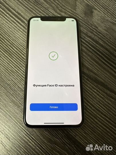 iPhone X, 64 ГБ