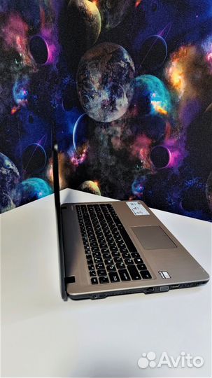 Ноутбук Asus В очень хорошем состоянии для работы