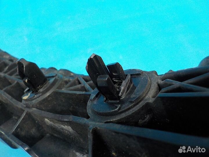 Кронштейн заднего бампера левый toyota Rav 4 III