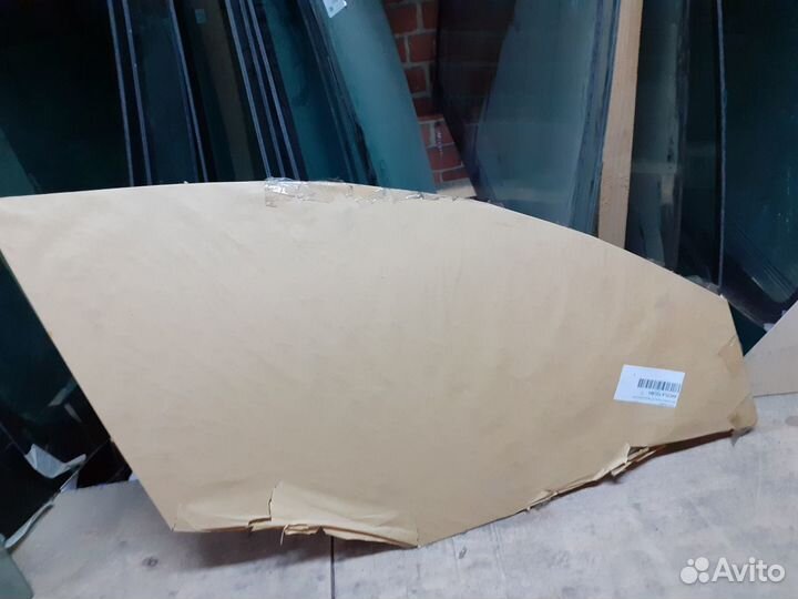 Стекло переднее правое Mazda 3/Axela 2003-2009 г.в