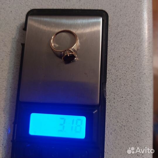 Кольцо с гранатом