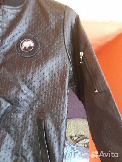 Куртка новая кожзам