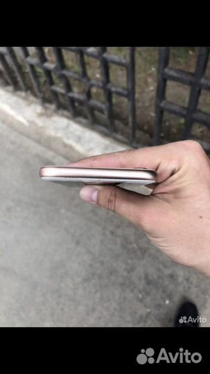 Айфон 8, на 64 гб