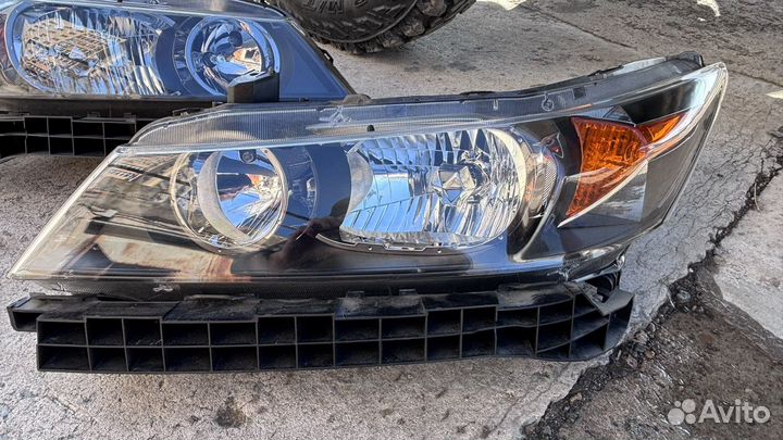 Фары Honda Stream RN6