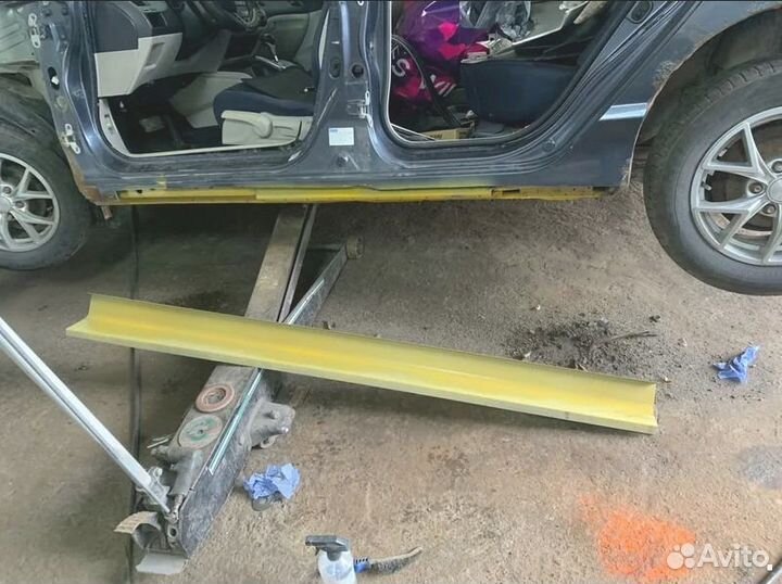Пороги для Honda Civic 4D