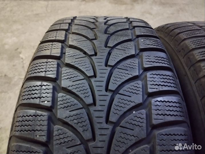Bridgestone Blizzak LM-80 Evo 235/65 R17