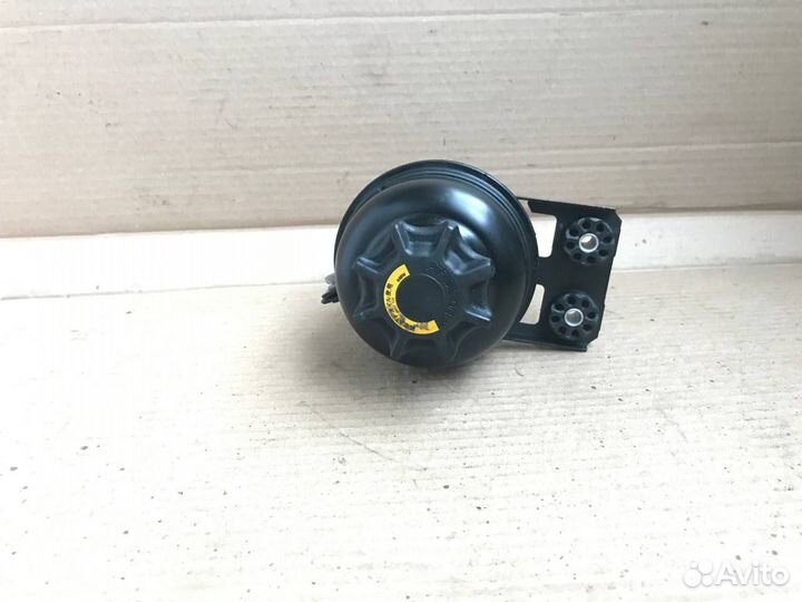 Бачок гидроусилителя BMW 1-Series (E87)