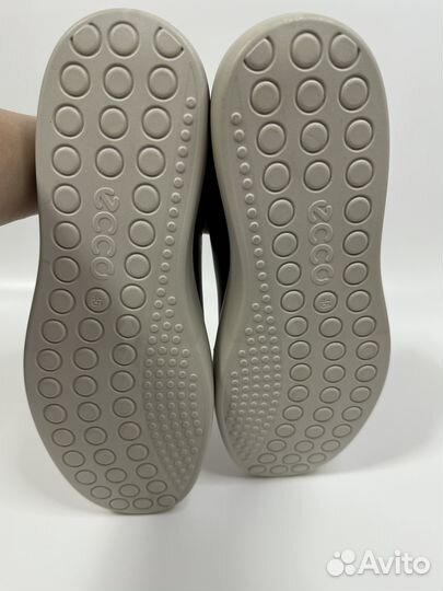 Кроссовки Ecco 46 р новые оригинал