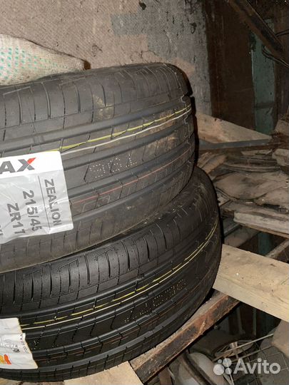 Zmax Zealion 215/45 R17 91W