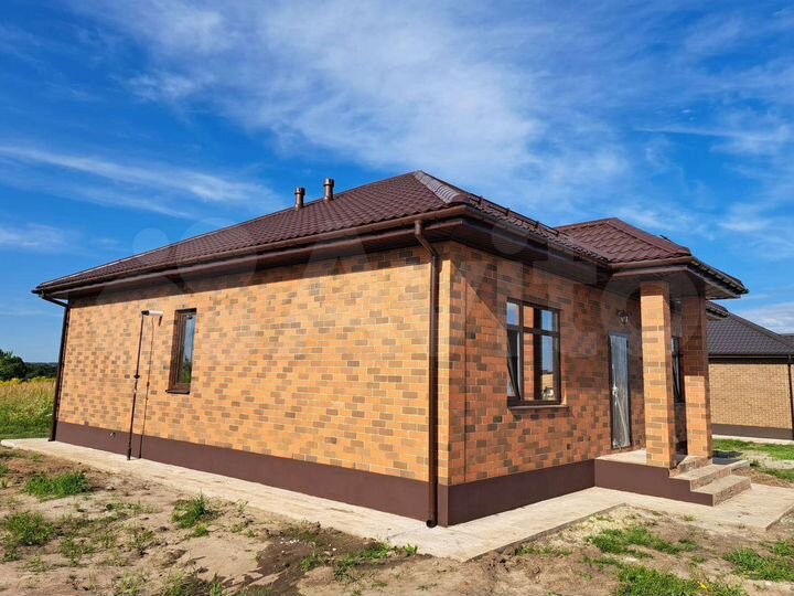 Коттедж 109 м² на участке 5 сот.