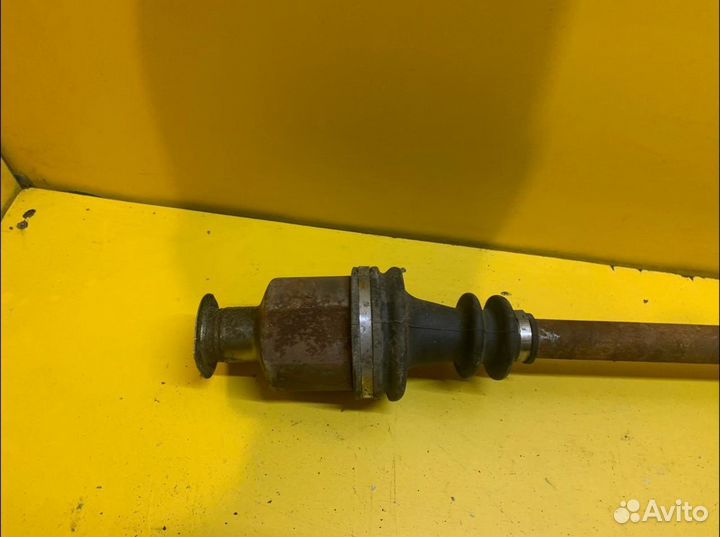 Привод передний правый Renault Megane 1995-2001