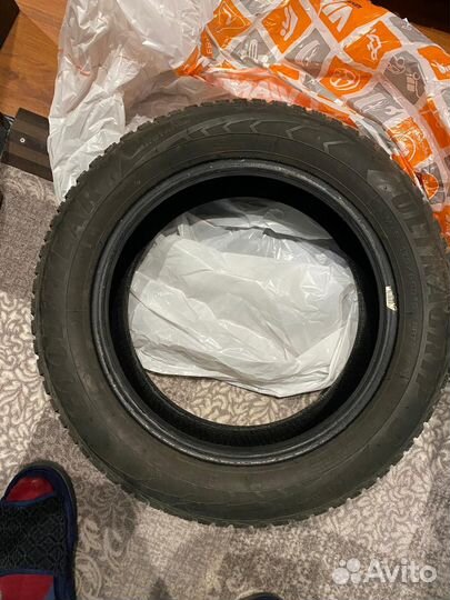 Goodyear UltraGrip 8 175/65 R15