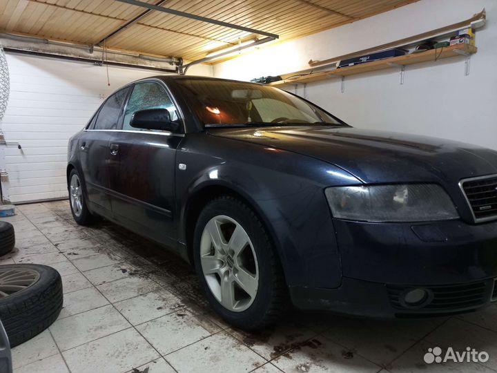 Audi A4 1.8 МТ, 2003, 666 000 км