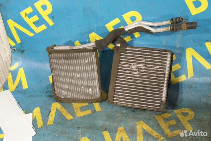 Радиатор печки и кондиционера Mazda 3