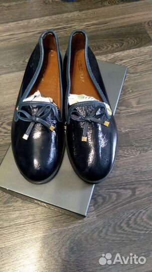 Лоферы женские