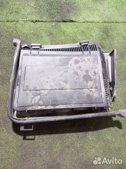 Фильтр салона левый Bmw 5-Series E39 M52B25 1997