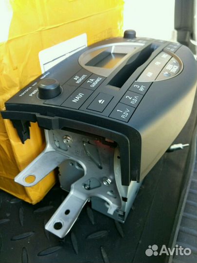 Штатная магнитола от Toyota Rav4 xa30