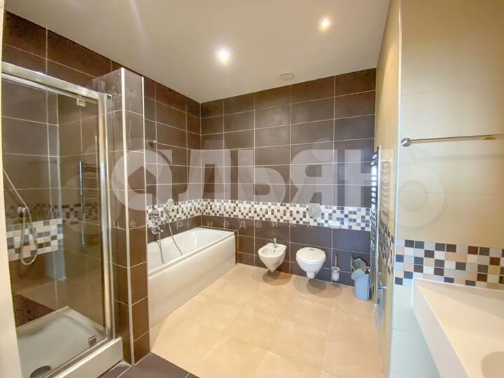 1-к. квартира, 104,1 м², 13/15 эт.