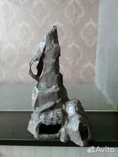 Скала для рыбок