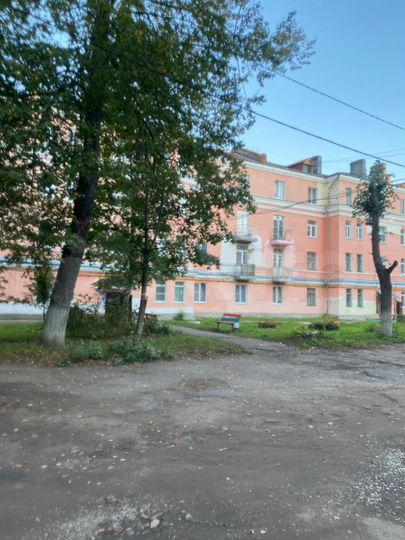 2-к. квартира, 40 м², 2/4 эт.