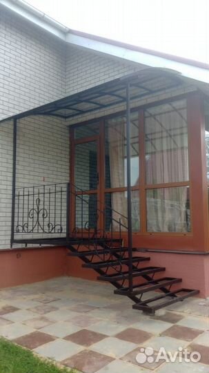 Крыльцо металлическое к дому