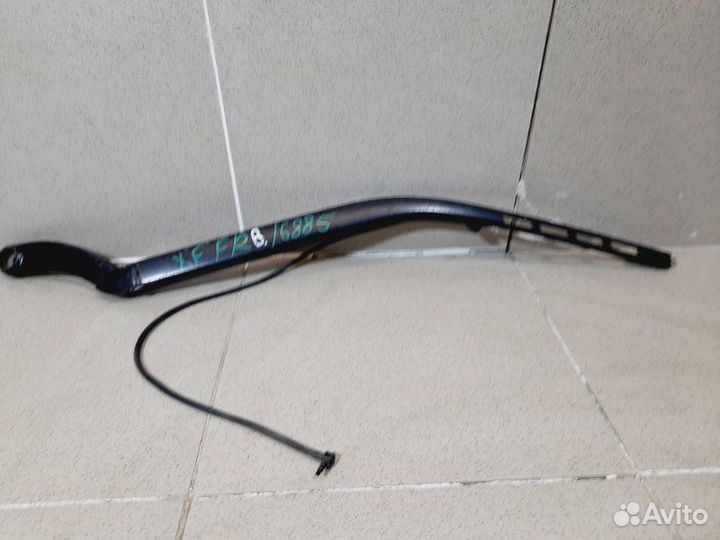 Поводок стеклоочистителя передний правый Jaguar Xf