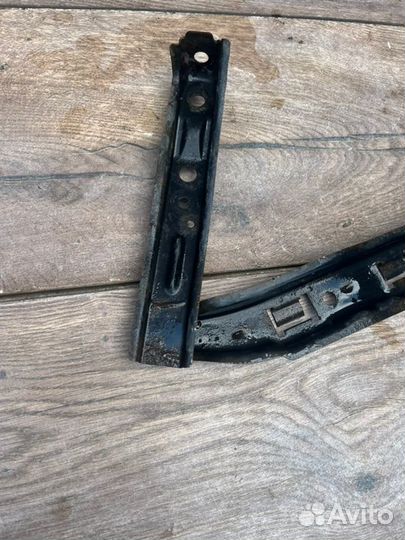 Крепление фары переднее правое Honda Civic 4D 1.8