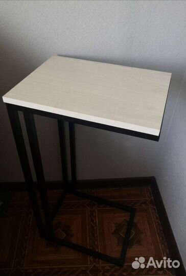 Прикроватный столик в стиле лофт