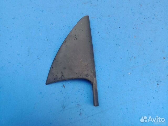 Крышка зеркала внутренняя правая Audi 100 седан