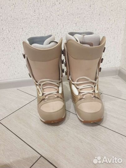 Сноубордические ботинки женские