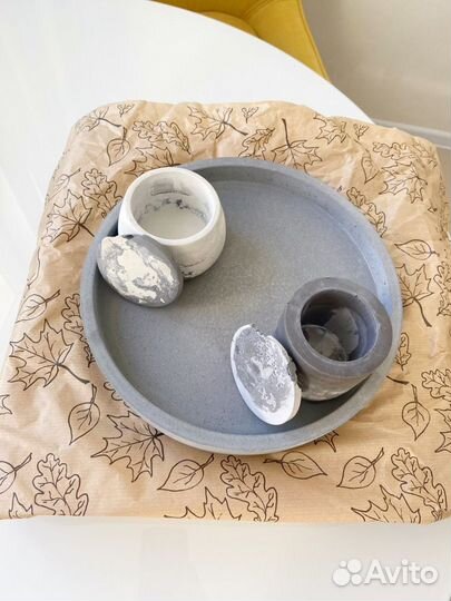 Поднос и 2 вазы из бетона