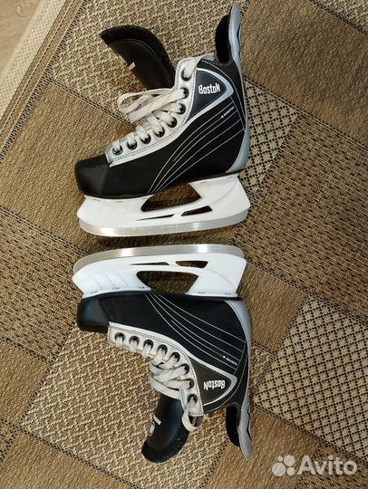 Коньки хоккейные