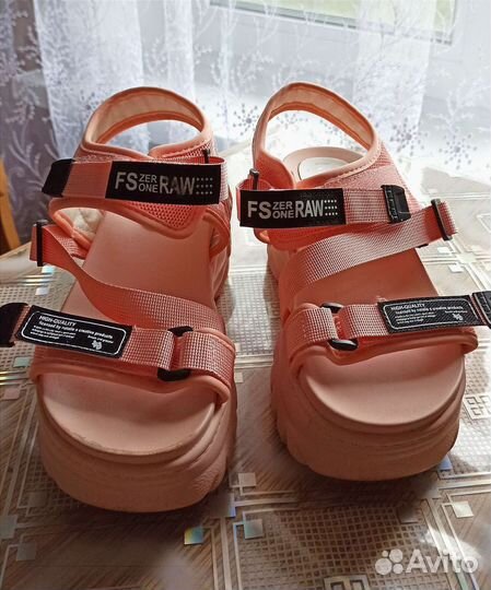 Босоножки для девочки