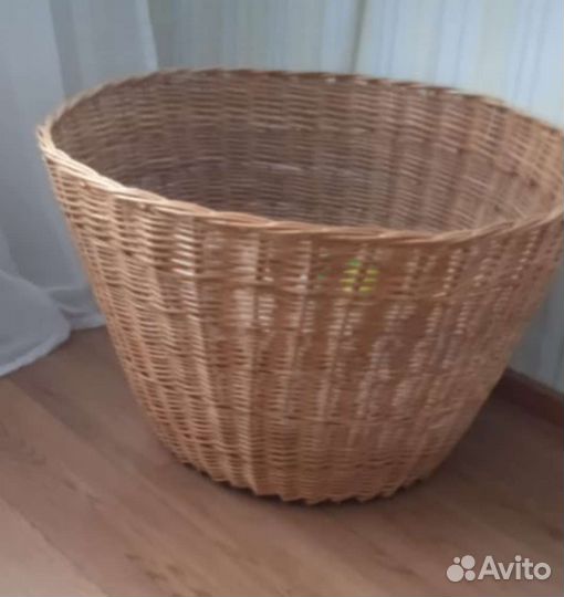 Корзина плетеная большая