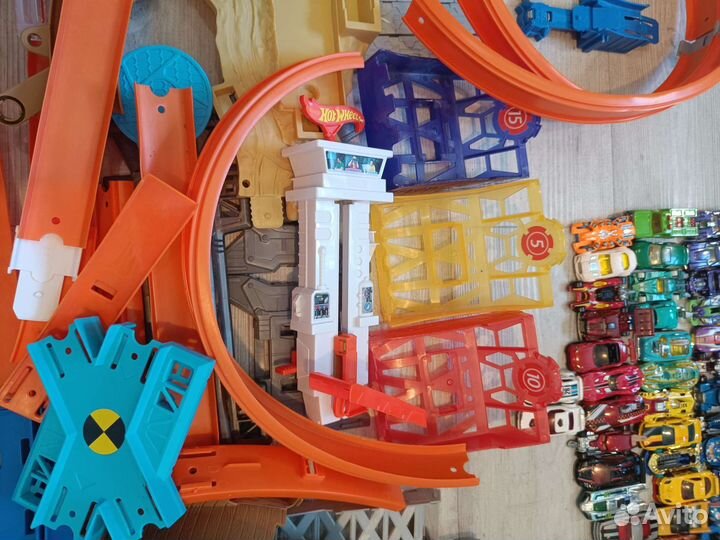 Hot wheels набор