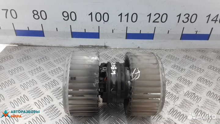 Моторчик печки Volkswagen Phaeton 2008