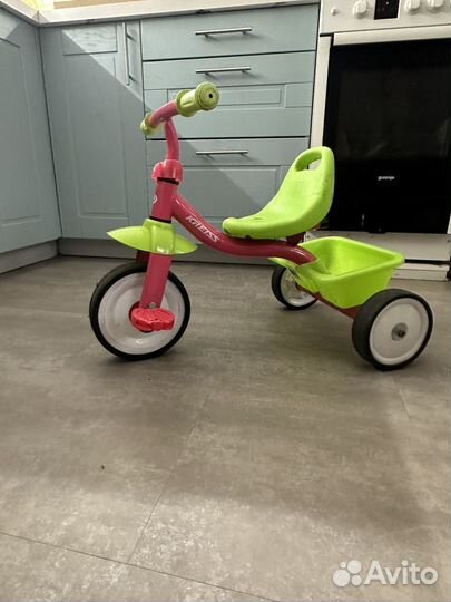 Детский трехколесный велосипед
