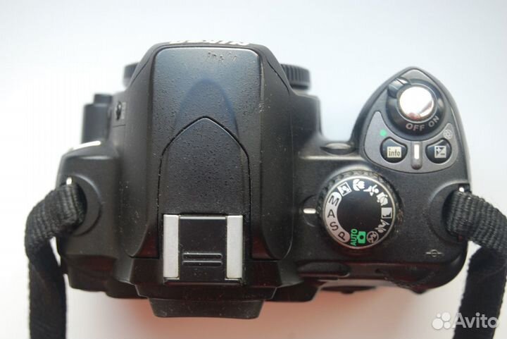 Цифровой зеркальный фотоаппарат nikon D40 body