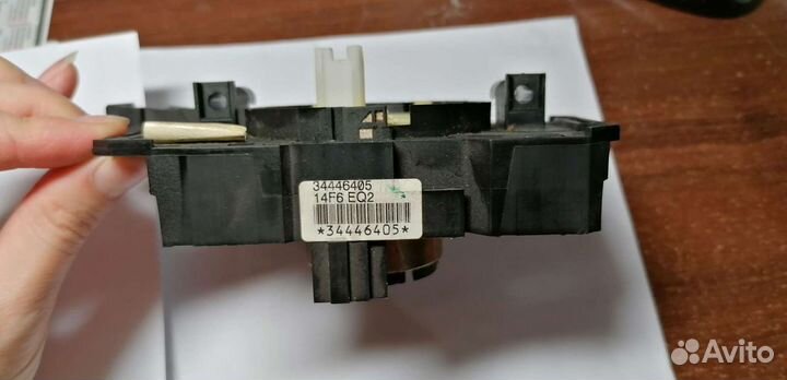 Корпус подрулевого переключателя Renault Logan I п