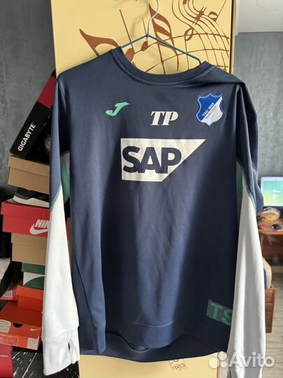 Свитшот футбольный joma