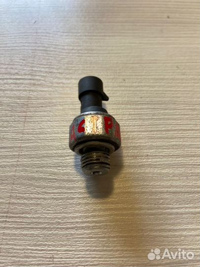 Датчик давления масла левый Opel Astra H