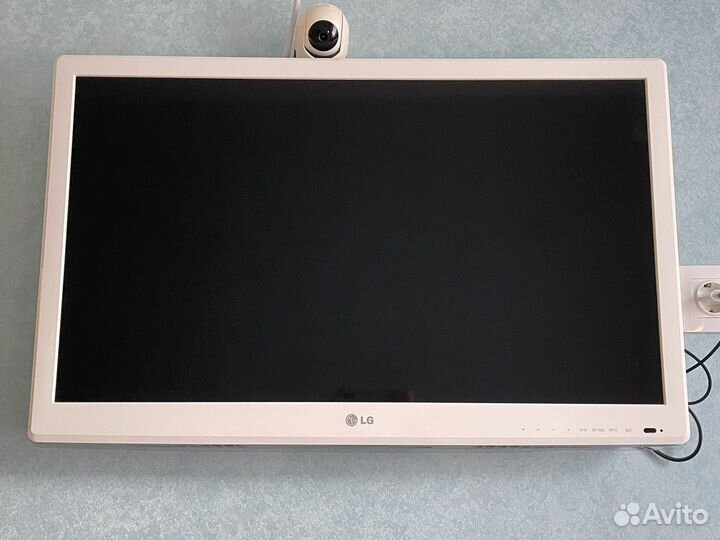 Телевизор LG 32 дюйма 32LS3590