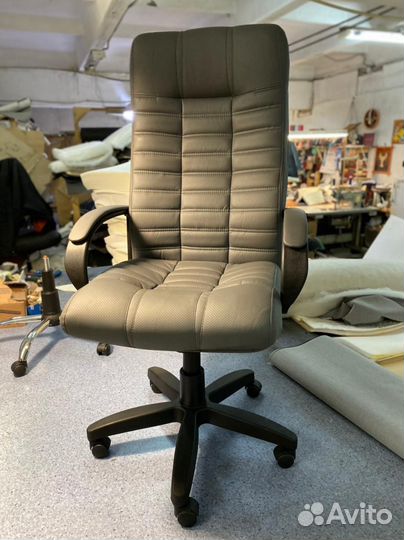 Компьютерное кресло